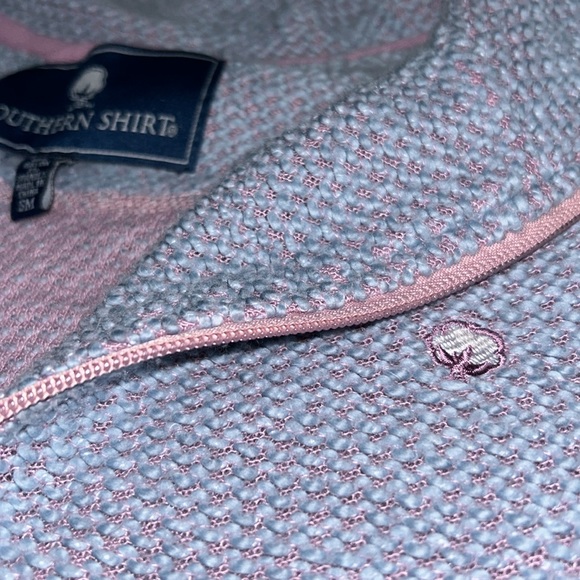 very warm pull over worn about once or twice . - Picture 3 of 4